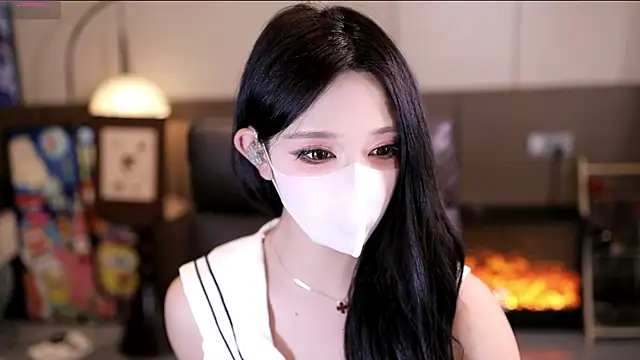 Snapshot of yaya_1888 chatting on 01-10-26, 12:29 yaya 1888 online show from 01-10-26, 12:29