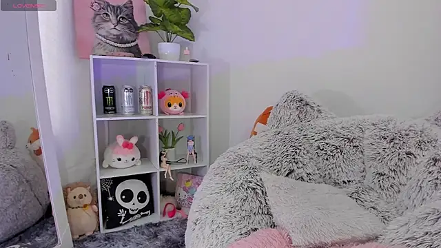 akame meow online show from 10-28-25, 03:04