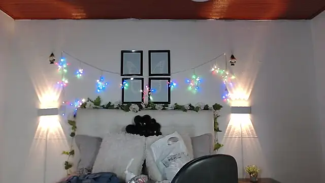 Megan 05  online show from 03-31-26, 07:03