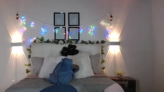 Megan 05  online show from 04-11-26, 07:07