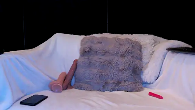 Snapshot of Zoe_Fisher chatting on 10-28-25, 07:05 Zoe Fisher online show from 10-28-25, 07:05