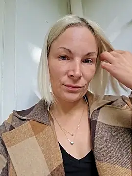 Sunny-Sin online show from 09-23-25, 11:57