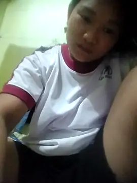 Snapshot of sasu70 chatting on 06-17-26, 02:07 sasu70 online show from 06-17-26, 02:07