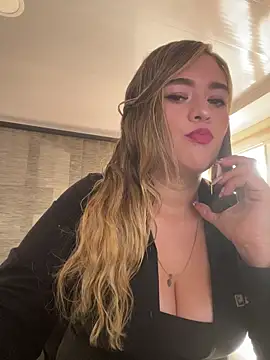 Snapshot of miss_berlyn chatting on 05-14-26, 01:29 miss berlyn online show from 05-14-26, 01:29
