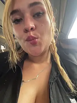 Snapshot of miss_berlyn chatting on 05-27-26, 07:11 miss berlyn online show from 05-27-26, 07:11
