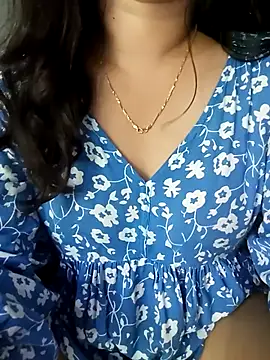 babyangela14 online show from 10-17-25, 04:59