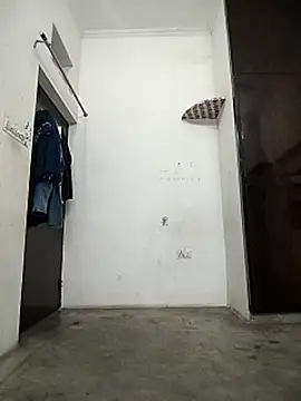 Snapshot of Naina_04 chatting on 09-27-25, 04:28 Naina 04 online show from 09-27-25, 04:28