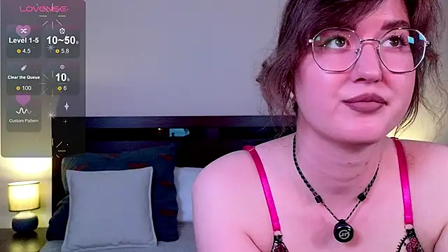 Snapshot of _AlexaFlowers_ chatting on 06-24-26, 09:30 AlexaFlowers online show from 06-24-26, 09:30