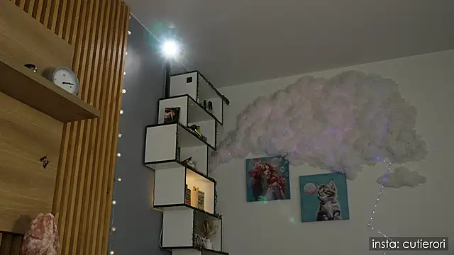 Snapshot of cutierori chatting on 10-03-25, 04:09 cutierori online show from 10-03-25, 04:09