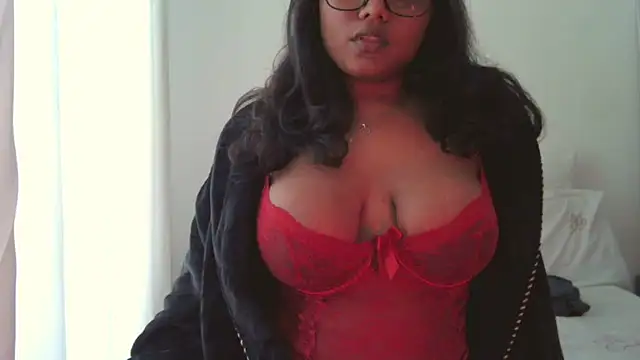 Snapshot of DirtyChaiLatte chatting on 10-07-25, 01:41 DirtyChaiLatte online show from 10-07-25, 01:41