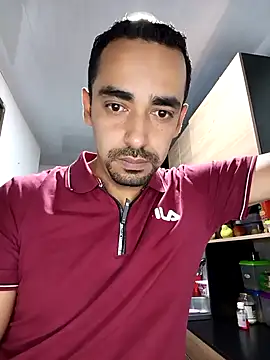 stivenlujan69 online show from 10-05-25, 01:48