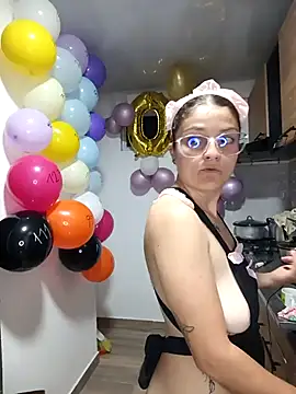 stivenlujan69 online show from 10-20-25, 03:07