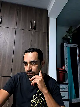 stivenlujan69 online show from 01-09-26, 10:55