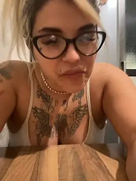 Snapshot of Princess-Jasmine07 chatting on 04-15-26, 06:37 Princess-Jasmine07 online show from 04-15-26, 06:37