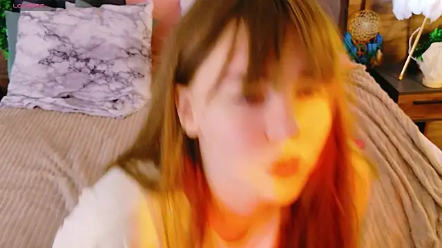 Snapshot of Moon__Bunny chatting on 05-31-26, 03:30 Moon Bunny online show from 05-31-26, 03:30