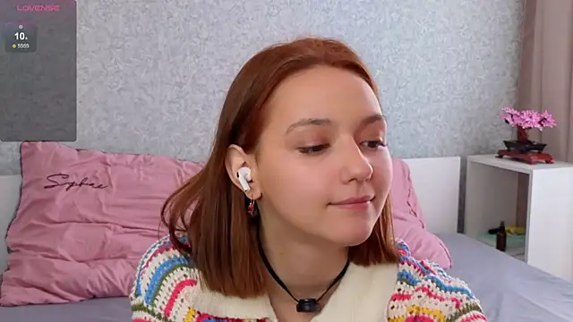 Snapshot of MiaSkyKiss chatting on 06-22-26, 02:03 MiaSkyKiss online show from 06-22-26, 02:03