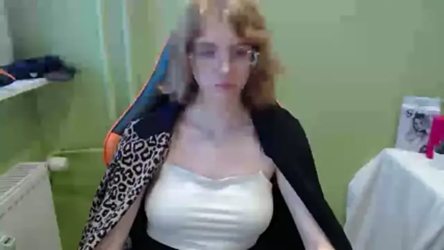 juicyPenny online show from 11-26-25, 07:31