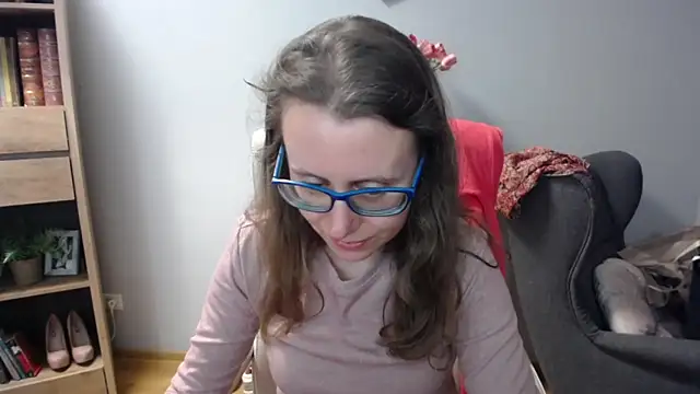 Snapshot of sweetxLizzy chatting on 05-19-26, 04:30 sweetxLizzy online show from 05-19-26, 04:30