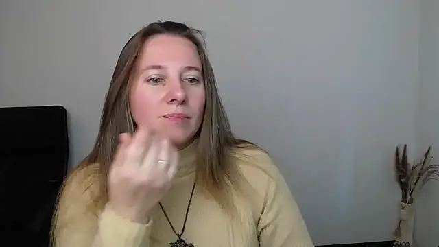 Snapshot of Darklure_ chatting on 10-21-25, 11:22 Darklure online show from 10-21-25, 11:22