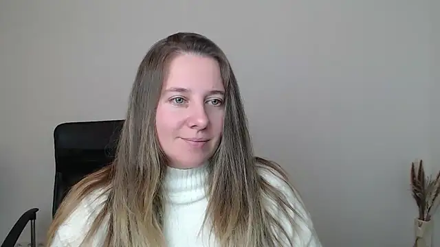 Snapshot of Darklure_ chatting on 10-29-25, 10:22 Darklure online show from 10-29-25, 10:22