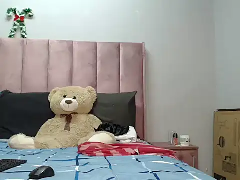 Snapshot of Abby_108 chatting on 02-17-26, 06:25 Abby 108 online show from 02-17-26, 06:25