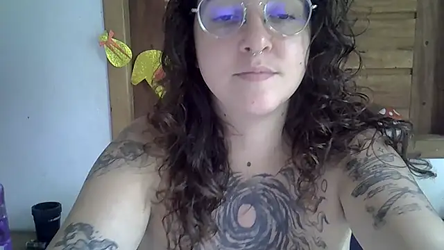 Snapshot of Blue_Liz chatting on 04-03-26, 04:49 Blue Liz online show from 04-03-26, 04:49