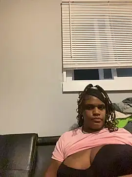 Snapshot of MosesWorld33 chatting on 10-07-25, 12:19 MosesWorld33 online show from 10-07-25, 12:19