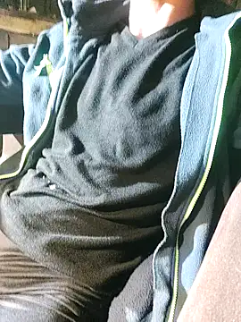 Snapshot of Czarnoksieznik chatting on 09-25-25, 07:39 Czarnoksieznik online show from 09-25-25, 07:39