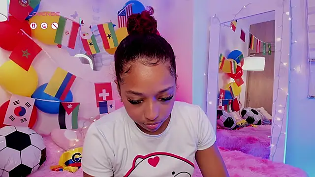 Snapshot of _Zahara_ chatting on 07-01-26, 11:48 Zahara online show from 07-01-26, 11:48