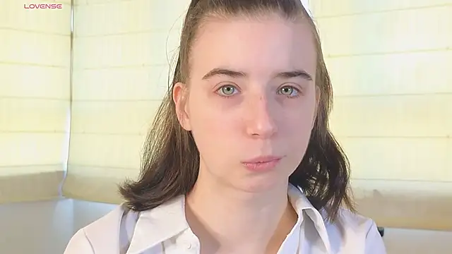 Snapshot of DorisDenmon chatting on 09-18-25, 03:08 DorisDenmon online show from 09-18-25, 03:08