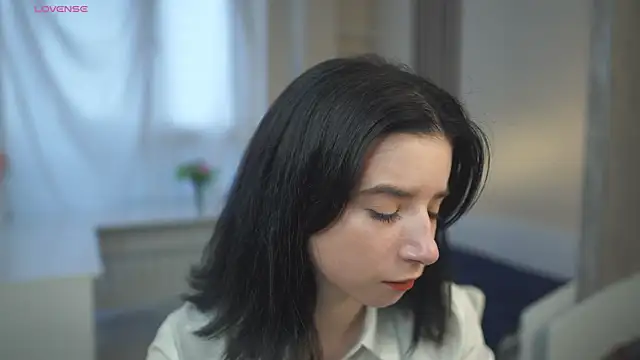 Snapshot of DorisDenmon chatting on 10-05-25, 03:05 DorisDenmon online show from 10-05-25, 03:05