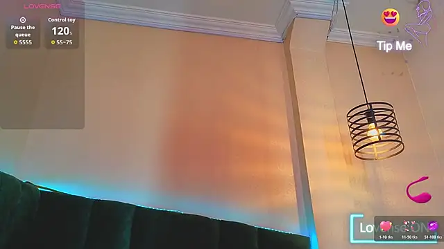 Snapshot of Sheilly_brown chatting on 06-11-26, 12:32 Sheilly brown online show from 06-11-26, 12:32