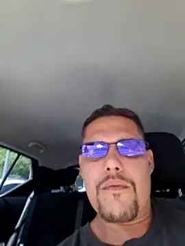 Snapshot of feehzungi0000 chatting on 02-12-26, 04:46 feehzungi0000 online show from 02-12-26, 04:46