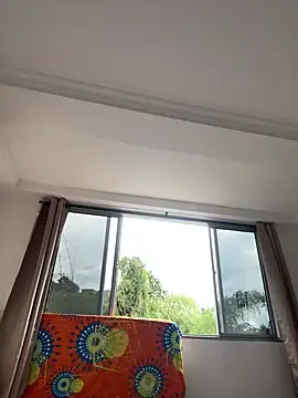 JuanitaMore01 online show from 10-09-25, 08:18