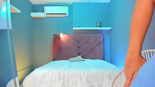 Snapshot of everyh__ chatting on 10-06-25, 07:44 everyh online show from 10-06-25, 07:44