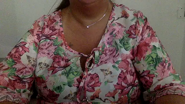 Snapshot of LaReginaNera chatting on 07-21-26, 07:43 LaReginaNera online show from 07-21-26, 07:43
