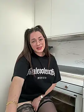 liloush   online show from 05-19-26, 06:36