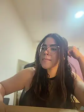 Snapshot of Valentina2390 chatting on 07-11-26, 02:14 Valentina2390 online show from 07-11-26, 02:14