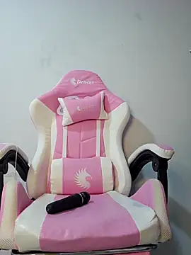 Miss Pompitas23 online show from 10-23-25, 05:18