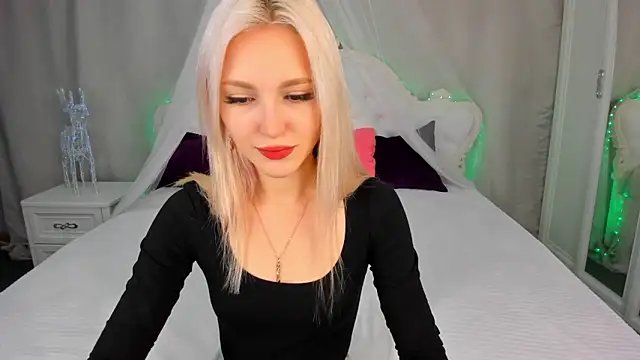 LisaFoxyMe online show from 11-09-25, 01:26