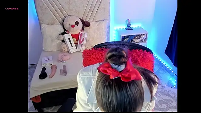 Mia Victoria22 online show from 05-19-26, 05:30