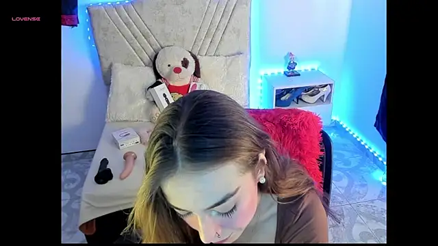 Mia Victoria22 online show from 05-22-26, 07:30