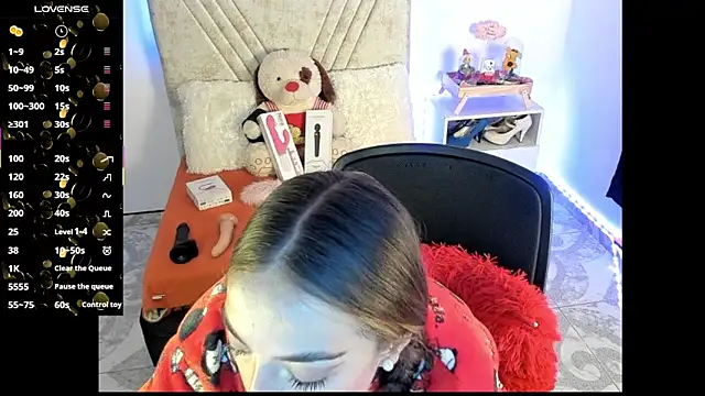 Snapshot of Mia_Victoria22 chatting on 06-25-26, 02:44 Mia Victoria22 online show from 06-25-26, 02:44