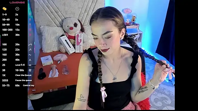 Snapshot of Mia_Victoria22 chatting on 07-15-26, 06:02 Mia Victoria22 online show from 07-15-26, 06:02