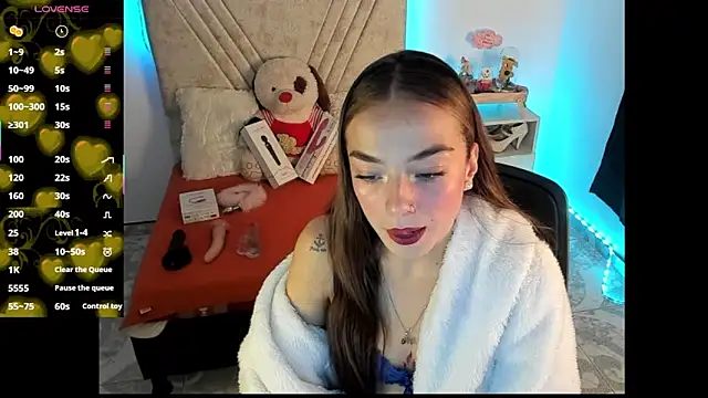 Snapshot of Mia_Victoria22 chatting on 07-23-26, 02:20 Mia Victoria22 online show from 07-23-26, 02:20