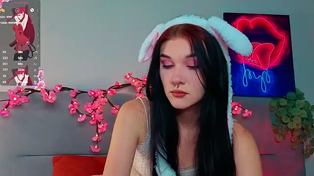 JenniferSullivan online show from 10-26-25, 09:10