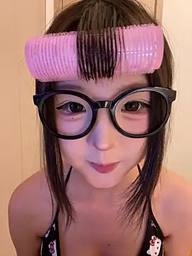 Snapshot of lelebaybay888 chatting on 06-09-26, 03:01 lelebaybay888 online show from 06-09-26, 03:01