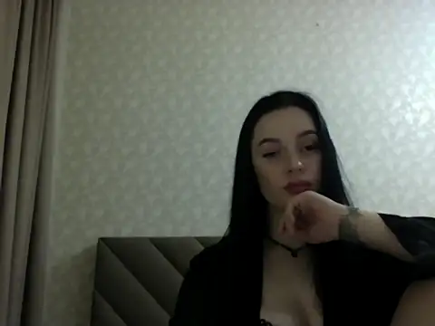 Lulii24 online show from 11-17-25, 05:02