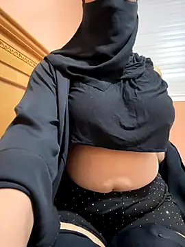 Snapshot of _Laiali_ chatting on 09-24-25, 12:08 Laiali online show from 09-24-25, 12:08