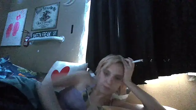 Snapshot of flavi1996 chatting on 12-15-25, 02:54 flavi1996 online show from 12-15-25, 02:54